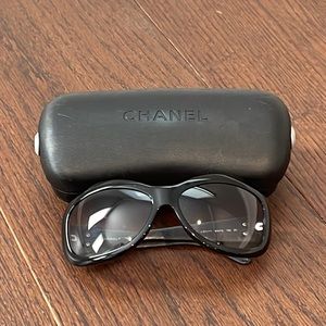 Chanel Women’s Black Sunglasses